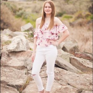 Meet your Posher, Abbey